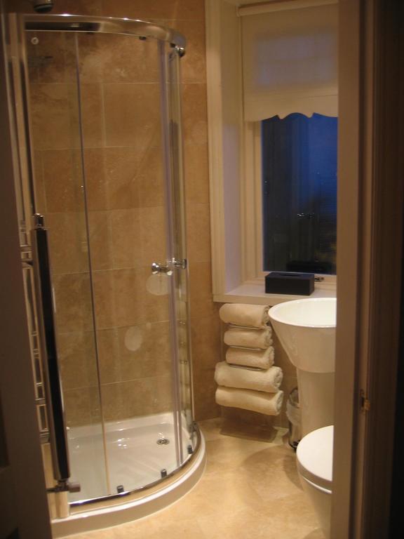 Large Double or Twin Room,1268146666:JPEG